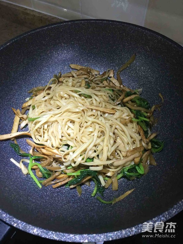 Home-cooked Fried Noodles recipe