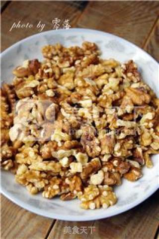 Three Minutes: Amber Walnuts recipe