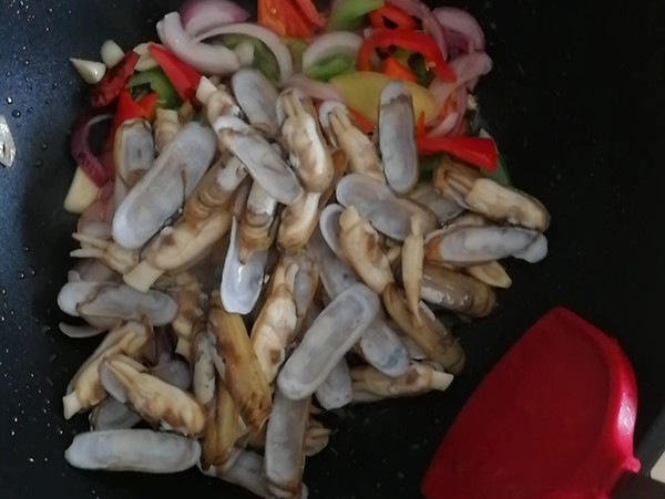 Stir-fried Razor Clams recipe