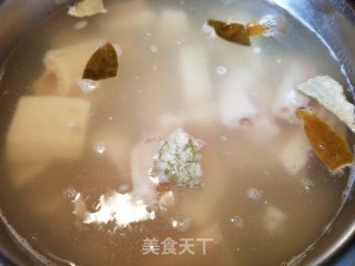 Lotus Root and Mung Bean Soup recipe