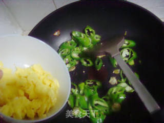 Scrambled Eggs with Hot Peppers. recipe