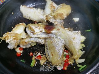 Thousands of Peeled Fish Burned Mold recipe