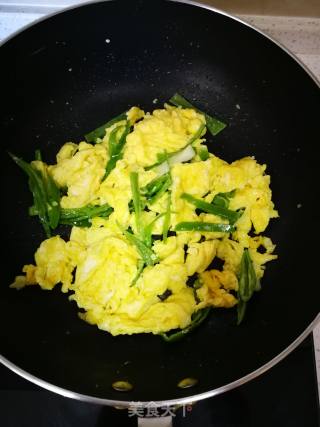 Scrambled Eggs with Scallion recipe