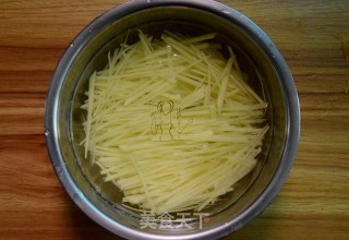 Sauerkraut and Potato Shreds recipe