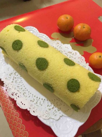 Matcha Polka Dot Cake Roll