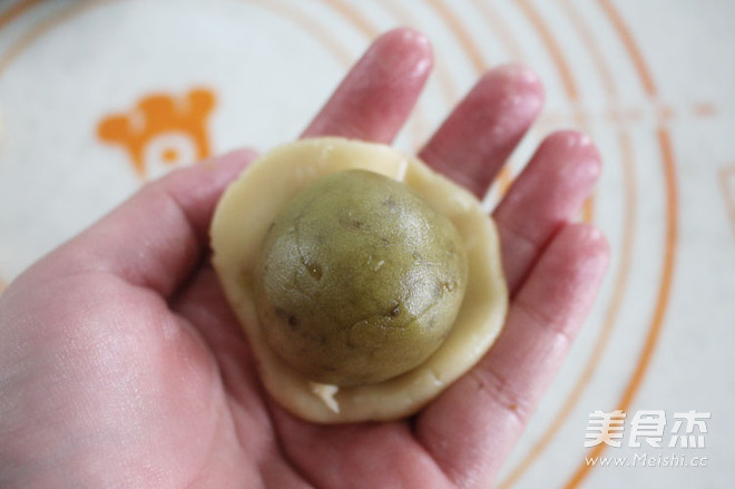 Muji's Mung Bean Paste Mooncake recipe