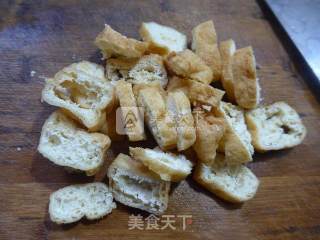 Stir-fried Tofu with Hot Pepper and Spicy Sausage recipe