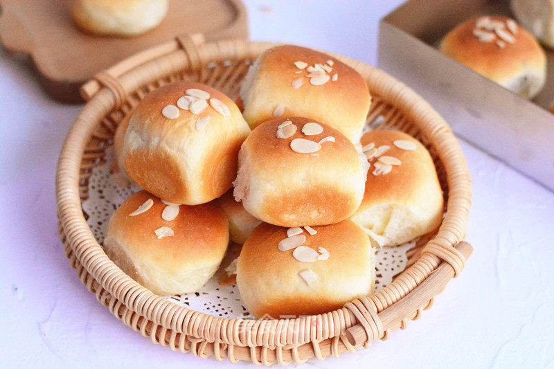 Cranberry Meal Buns recipe