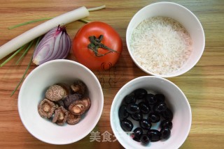 Baked Rice with Mushrooms and Olives recipe