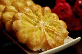 Coconut Chrysanthemum Bread recipe