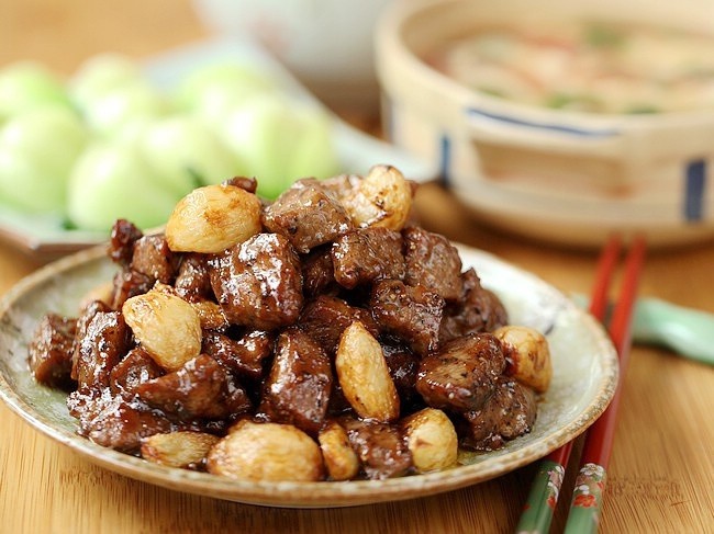 Black Garlic Beef Cubes recipe