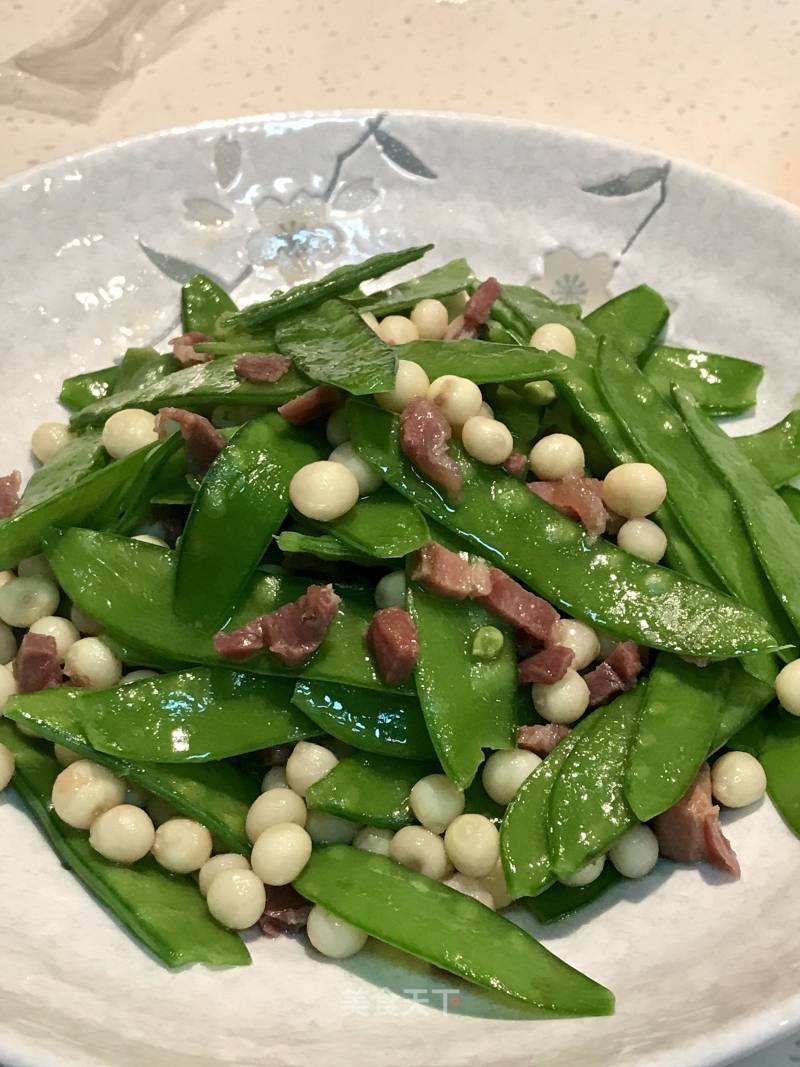 Stir-fried Snow Peas with Chicken Head Rice recipe