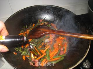 Stir-fried Bracken with Bacon recipe