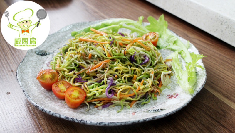 Three-silk Vegetarian Fried Noodles, A Bowl of Nutritious Noodles Made with Vegetable Juice--weichu recipe