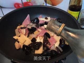 【jiangsu】three Fresh Soup with Pork Skin recipe