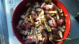 Delicious Moulded Bamboo Shoots Steamed Ribs recipe