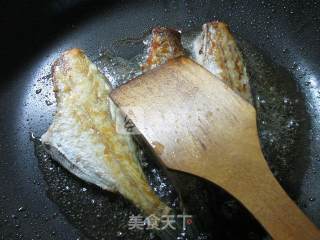 Grilled Rubber Fish with Chives recipe