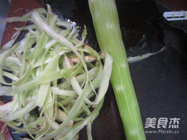 Fried Bamboo Shoots with Cloud Ears recipe