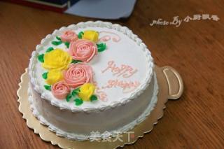 Birthday Cake Decorated with Cream Frosting recipe