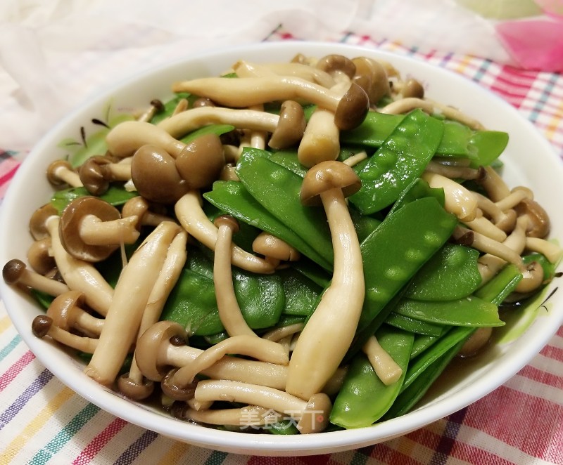 Fried Crab Mushrooms with Snow Peas recipe