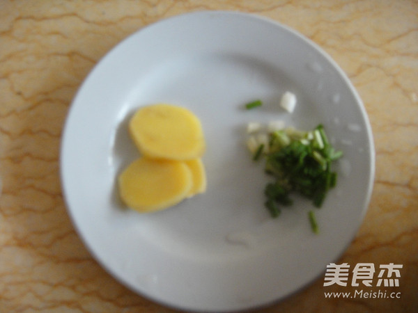 Mushroom Lettuce Beef Ball Soup recipe