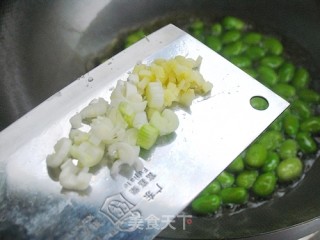 The Grains are Crispy-eggs and Broad Beans recipe