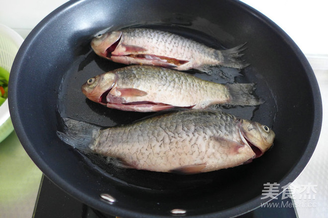 Homemade Crucian Carp Soup recipe