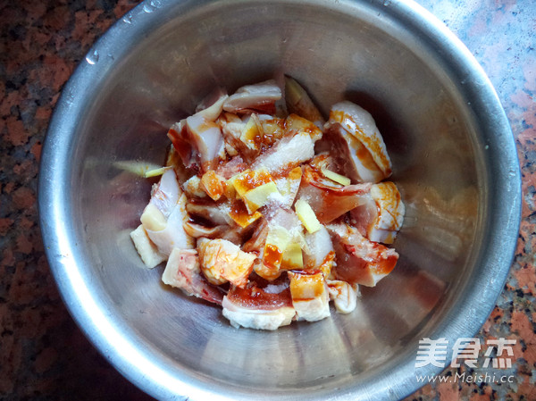 Steamed Chicken with Lotus Leaf recipe