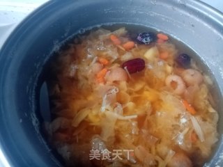 Tremella Lily and Lotus Seed Soup recipe