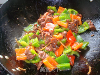 Stir-fried Beef with Bell Pepper recipe