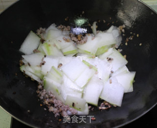 Quick Home Cooking-fried Winter Melon with Shiitake Mushrooms and Minced Meat recipe