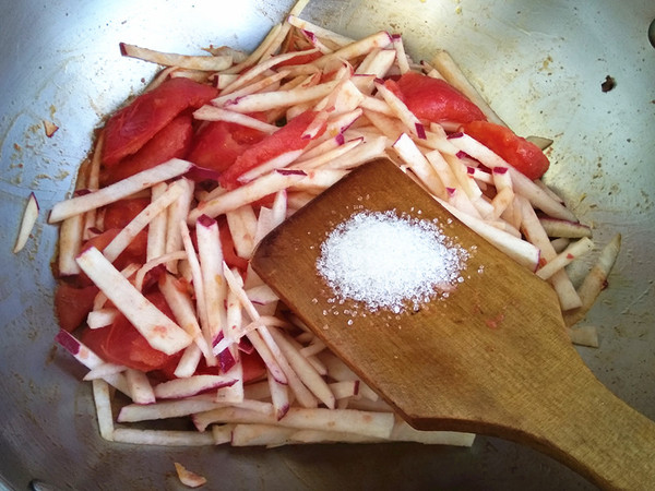 Dry Radish and Burnt Tomato recipe