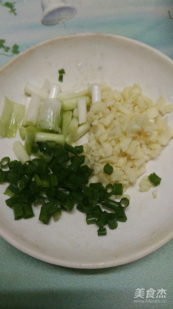 Braised Noodles with Cabbage recipe