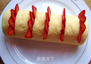 Strawberry Chiffon Egg Roll recipe