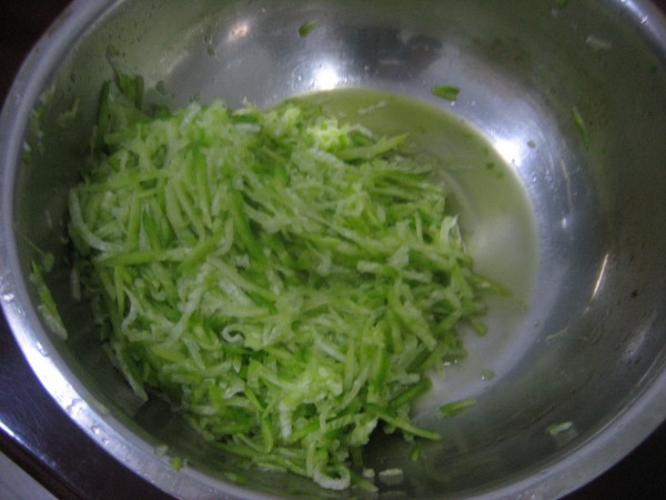 Steamed Dumplings with Cornmeal Hot Noodles recipe