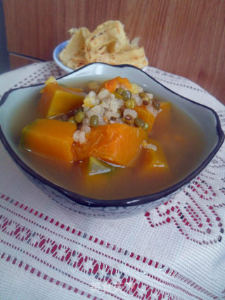 Pumpkin Soup with Mung Beans and Rice recipe