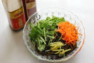 [refreshing Cold Dishes] Sea Mushrooms Mixed with Three Shreds recipe