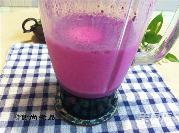 Dragon Fruit Milkshake recipe