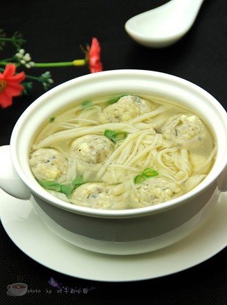 Enoki Mushroom Fish Ball Soup