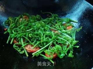 Stir-fried Water Fern with Tempeh and Tomato recipe