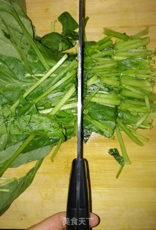 Old Vinegar Peanut Mixed with Spinach recipe