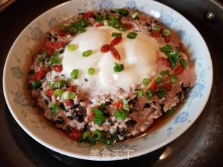 Steamed Meat Cakes with Fungus and Vegetables recipe