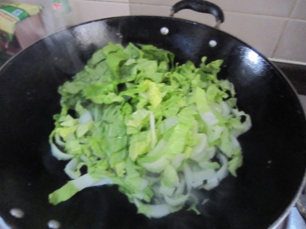 Stir-fried Shredded Pork with Milk Cabbage recipe