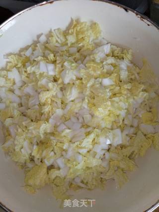 Steamed Vegetables: Pork and Egg Yolk Buns recipe