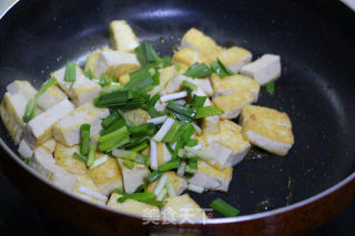 #trust之美# Fried Tofu with Cumin and Green Garlic recipe