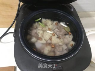 Lotus Root Stewed Bone Soup recipe