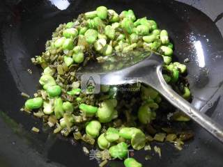 Stir-fried Leishan with Pickled Vegetable and Broad Beans recipe