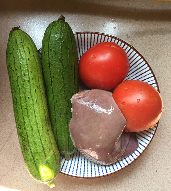 Loofah Tomato Pork Liver Soup recipe