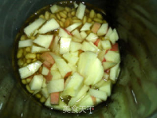 Oatmeal Apple Soy Milk recipe