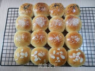 #四session Baking Contest and is Love to Eat Festival# Butter Meal Buns recipe